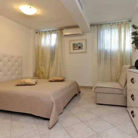 Apartman Strane Póla